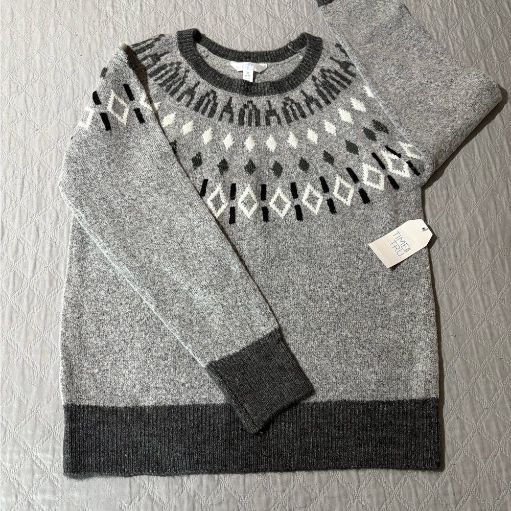 Beautiful Gray Patterned Sweater